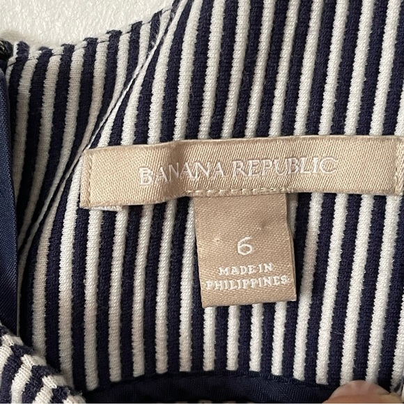 Banana Republic Navy Blue White Striped Fit Flare Dress Scoop Neck Size 6 - Picture 9 of 12